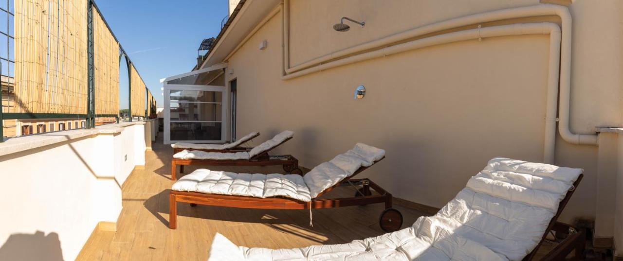 Colosseo Brightful Apartment With Rooftop Rome Exterior photo