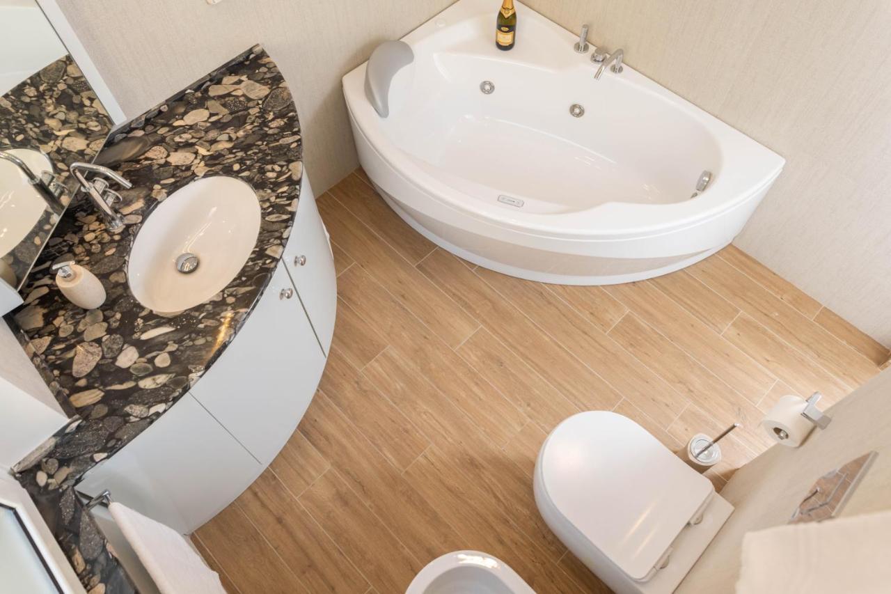 Colosseo Brightful Apartment With Rooftop Rome Exterior photo